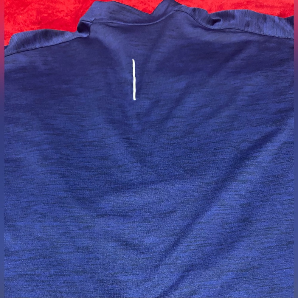 XL- Nike Navy Blue Running Shirt with Thumb Holes! Seriously like New! - Picture 12 of 15